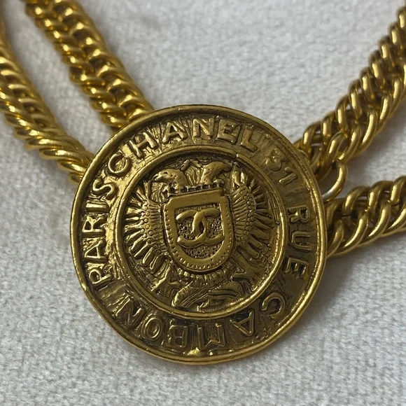 Vintage Chanel double chain medallion 31 Rue Cambon - Picture 1 of 6